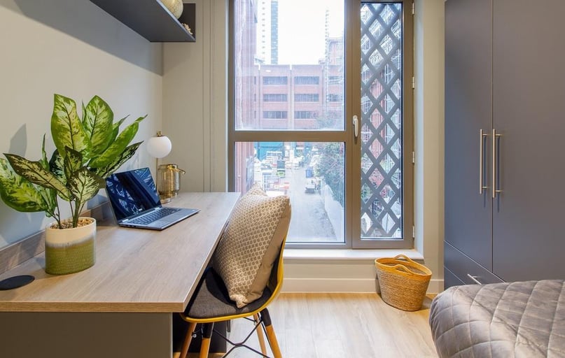 Belgrave Street, Leeds - Image 1